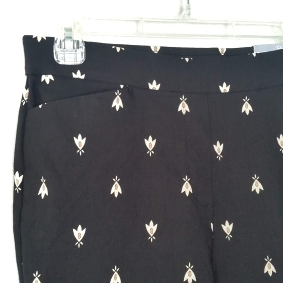 Liz Claiborne Career Black Slimming Mid Rise Pocket Tapered Ankle Pants Size 6 - Picture 5 of 8